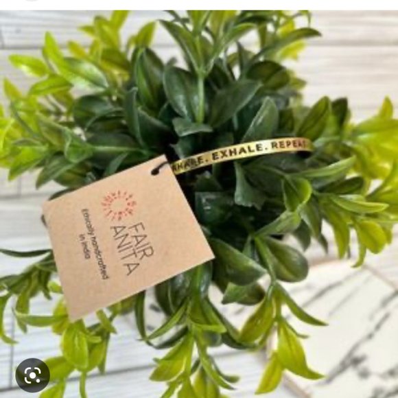 NWT 🛍 Fair Anita Breathe Cuff - Picture 3 of 5